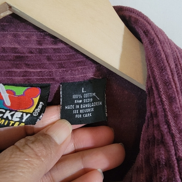 VTG MICKEY Unlimited Burgundy Button-Up Corduroy Shirt Sz L Disneyland Holidays - Picture 10 of 12